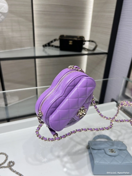 Hyper Peter HEART CHANEL WITH CHAIN CHANELUTCH 0721